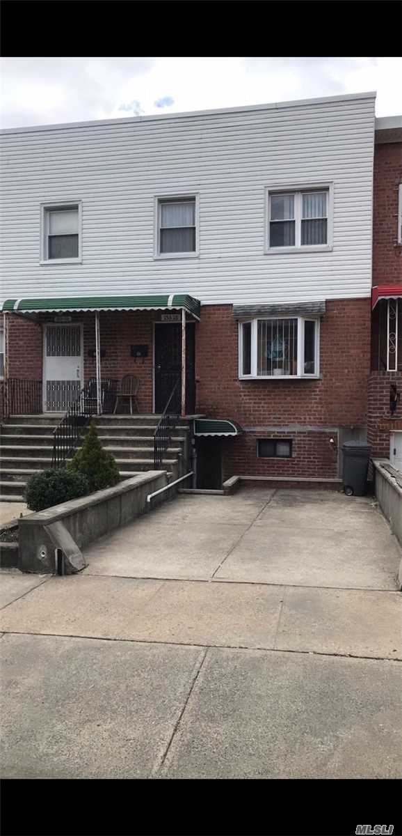 Flushing, Attached Single Family, Brick In A Prime Location. Half Block Street To Kissena Blvd And Transportation Q17, Q25, Q34