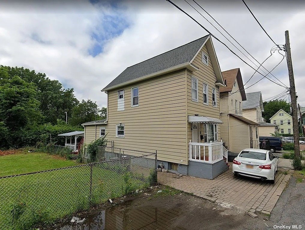 Two Family in Staten Island - Lockman  Staten Island, NY 10303