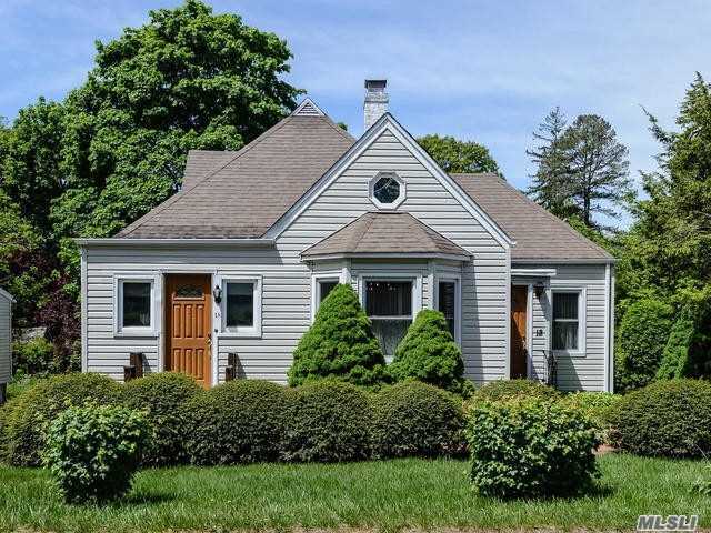 Charming Cape Offers Living Room With Gas Fireplace, Formal Dining Room, Eat-In-Kitchen, 2 Bedrooms, Full Bath And Screened In Porch On First Floor. Upstairs Is An Additional Bedroom, Full Bath, Study Area, Detached 2 Car Garage Locust Valley School Dist, Bayville Beach And Mooring, Not In Flood Zone