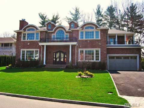 Magnificent Meadow Woods Sunny Grand Brick C/H Col 5500Sq.Ft. Of Designer Intrs. Soaring Ceilings, Custom Moldings, Radiant Heat Floors,Country French Gourmet Eik, Fabulus Backyard (Can Have A Pool), Elegant Baths, Library, Den, 6 Camera Security System, Wired For Alarms, Music System. Pella Windows And French Doors, Gorgeous Architect. Ceilings,Lakeville Elem,Gns Schl