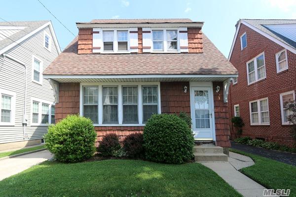 Herricks School District! This Is A Charming Colonial With 3 Bedrooms, 1 Bath, An Updated Kitchen With Granite Countertop. Living Room, Formal Dining Room, & Hardwood Floors. This Home Is Close To Everything, Including Village, Shopping, Ect. Property Size 40X120, A Must See It!