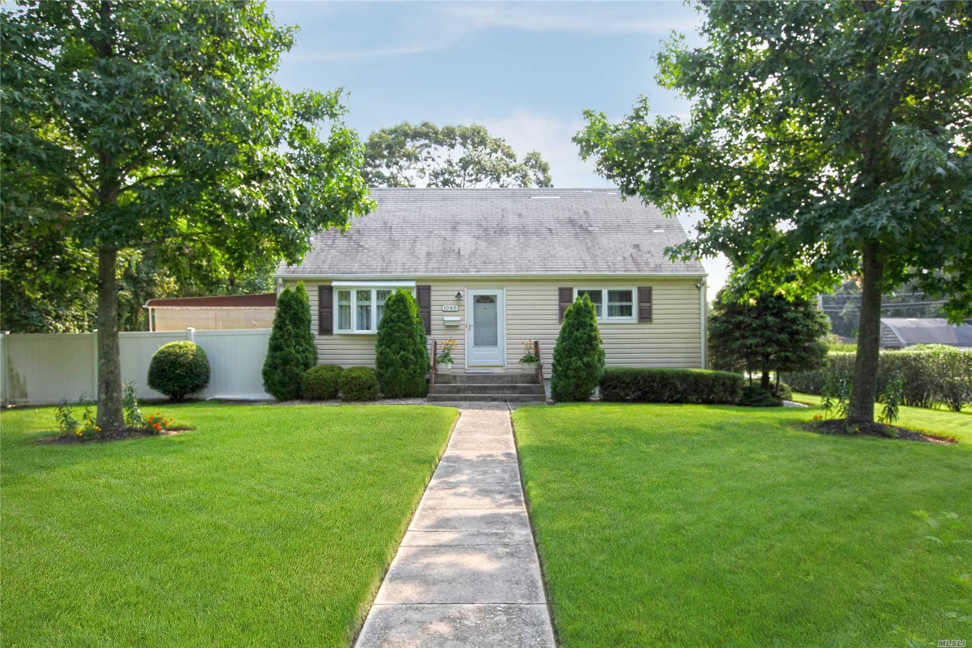 Beautiful Move In Condition Cape With Large Possibilities. Redone Hardwood Floors, Freshly Painted Through-Out., Alarm System, Surveillance System, Inline Water Filtration, New Hot Water Heater, Inground Sprinklers (Front & Back) 10 Zone. Led Lighting, Hi-Hats, Large Driveway, Large Detached 2.5 Car Garage. Back Deck With Trek Like Deck, Fenced In Pvc Fence. Easy To Show!