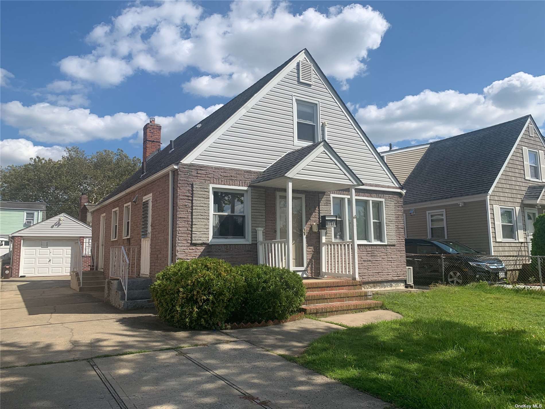 Single Family in New Hyde Park - Langdale  Queens, NY 11040