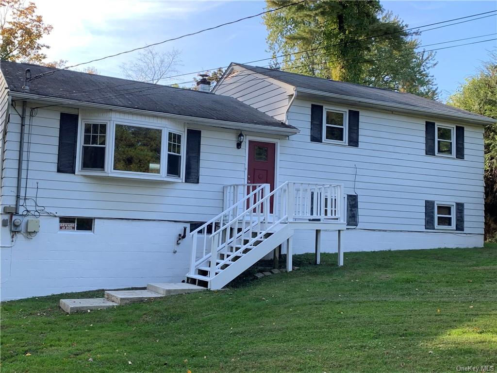 Single Family in Poughkeepsie City - Austin  Dutchess, NY 12603