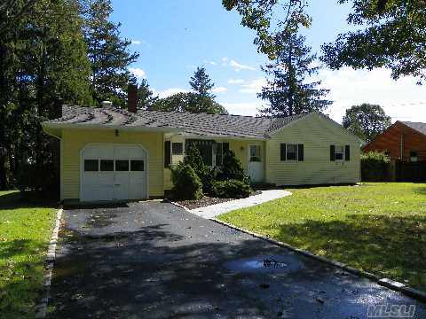 A Lovely Private North Fork Neighborhood With Corey Creek At End Of Road. Near Town, Schools And Town Beaches. Enjoy Life!