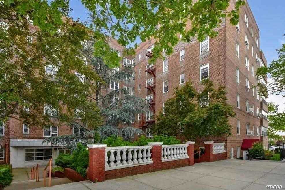 Fully Renovated Studio Apartment in Rego Park. The Unit Features Beautiful Kitchen, Updated Bathroom, Hardwood Floors Throughout. Excellent Location, Close to Public Transportation, Shopping Center and Restaurants.