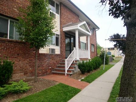 Completely Renovated 1 Bdrm Condo W/Hardwood Floors, Gorgeous Eat-In-Kitchen W/All New Appliances, New Full Bath, Washer & Dryer. Includes Garage Parking With Storage Space. Pool For Village Of Williston Park Residents. Herricks School. Currently Rented $1,400.00 Per Month. Tenant Is Month To Month 