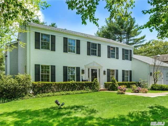 Meticulously Updt 5Bd, 3.5Bth Ch Col In Roslyn Heights Country Club Feat.2Mstr Ste W.Lrg Mbl Spa Bth(1On Main)W. French Drs To Patio..2nd Fl Ste Inc.Drssg Rm+Hndsm Ofc/Stdy.New Hw, Cwn Mlds, New Granite Cntrs/Ck Top In Eik, Rnvtd Sun Rm *New Rf*+Spiral Strcs To New Rf Dck.*Frshly Pntd Ext & Int* Impec &Awaiting Your Arrival. E. Williston Sd.