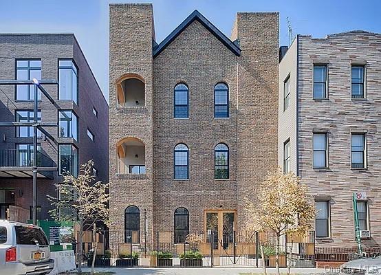 Apartment in Greenpoint - Leonard  Brooklyn, NY 11222