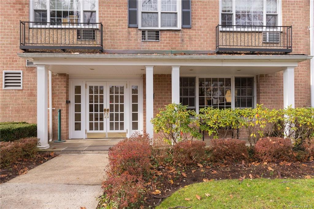 Condo in Eastchester - Consulate  Westchester, NY 10707