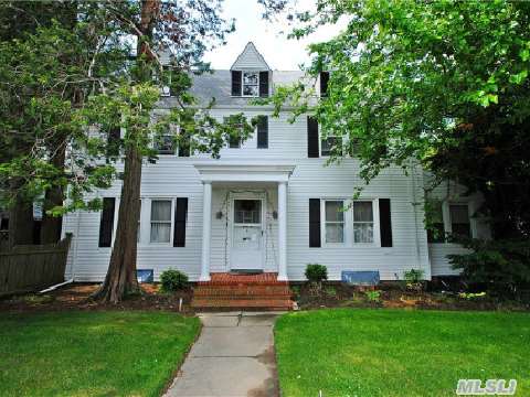 Spectacular Colonial W/ Large Living Room,  Family Room,  Gourmet Kitchen,  Formal Dining Room And Hardwood Floor Throughout..3 Bedrooms On Second Floor Along With 1 Full Bath,  Third Floor Has 2 Huge Bedrooms Can Be Used For Play Area Or Office. Spacious Side-Yard Bbq Area For Outdoor Pleasure,  Desirable Lakeville Elementary And Great Neck South School.