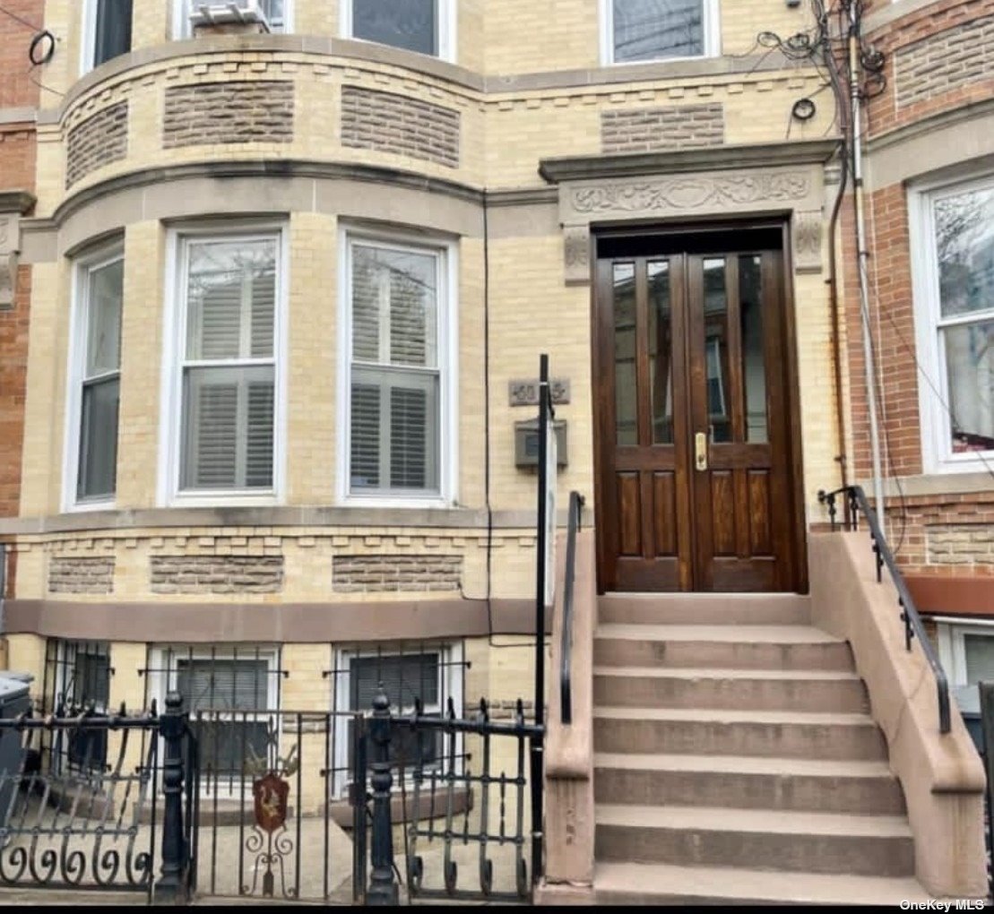 Apartment in Ridgewood - 67th  Queens, NY 11385