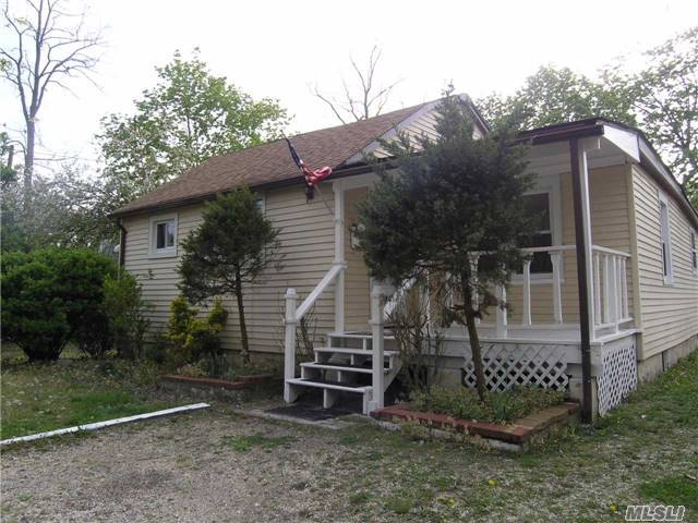 Affordable Cottage, Great For Starter,  Or Investor. Private Pine Island Park Long Island Sound Side Beach Rights New Gas Heating Unit, Some New Carpeting. Don't Hesitate, Houses In This Price Range Are Moving Quickly In Bayville!!!!!