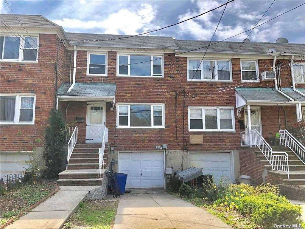 Listing in College Point, NY