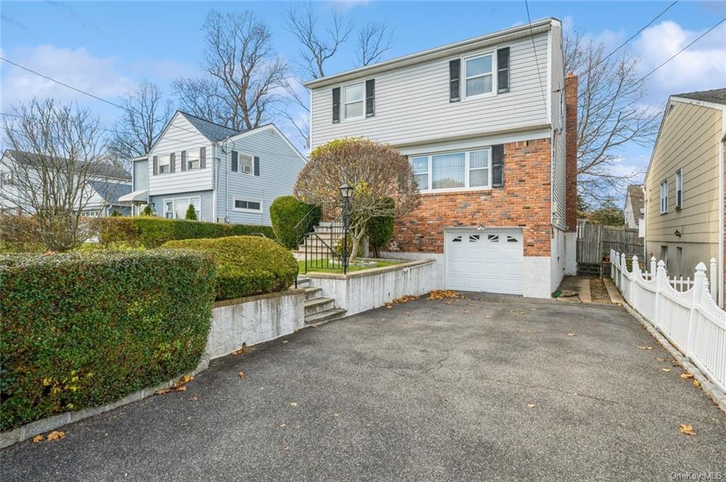 Single Family in Yonkers - Windermere  Westchester, NY 10710