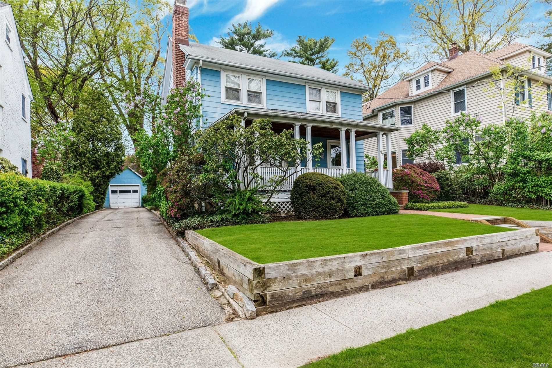 Charming front porch colonial in the heart of the Park Section, just .9 mile from the LIRR. Home offers 4 bedrooms, 1 full bath, hardwood floors throughout. Home in need of updating. Excellent investment potential or to be renovated to a beautiful updated home. Gas is in the house. Spacious back yard (60 x 109).