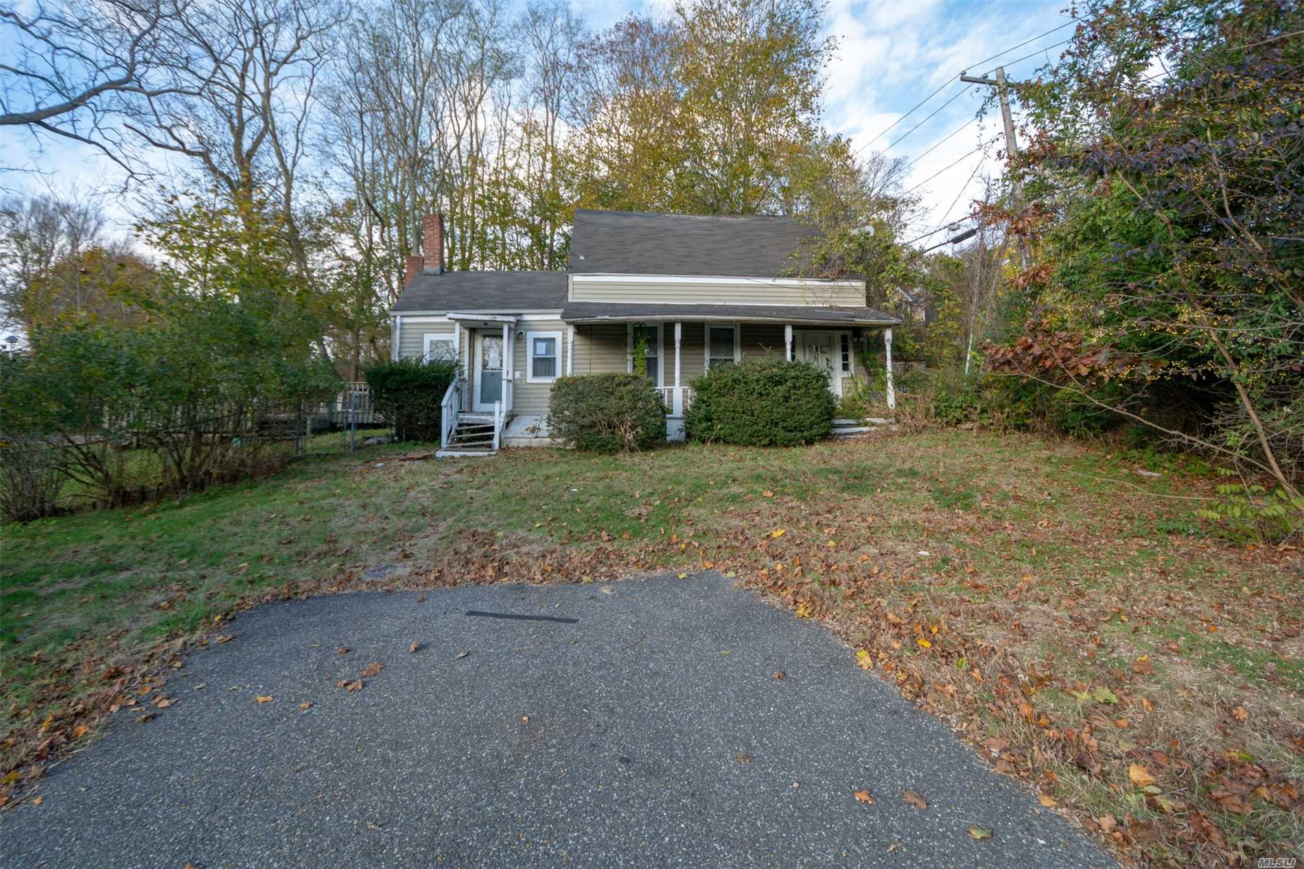 This 4-bedroom, 1.5-bathroom split-level home is now available in Suffolk County. This property has approximately 1, 854 square feet of living space, sits on roughly a 0.46 acre lot. A property you definitely don&rsquo;t want to miss!
