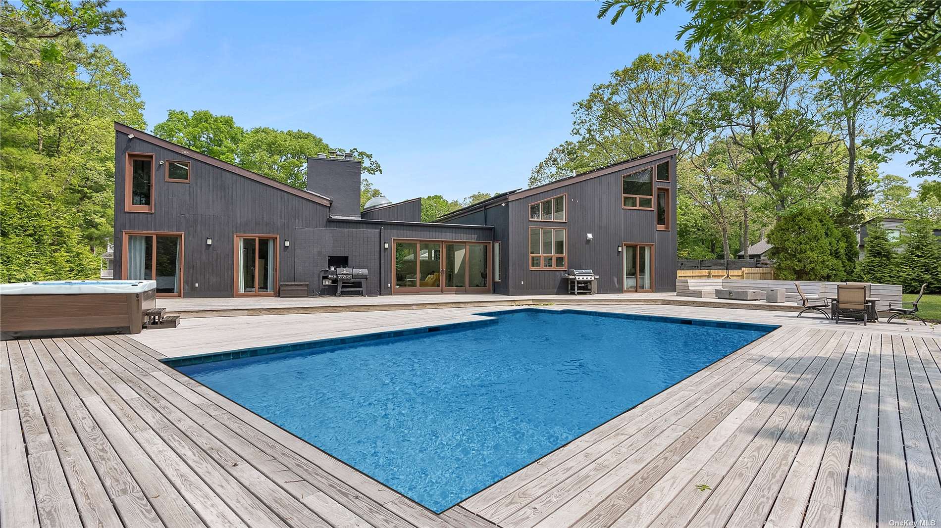 Single Family in East Quogue - The Registry  Suffolk, NY 11942