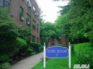 Welcome To To This Lovely Apartment Located In The Heart Of Great Neck! Oversized 2 Bedroom With Eat In Kitchen,  Spacious Living Room,  Separate Dining Area. Many Updates! Near Lirr,  Shopping & Places Of Worship.