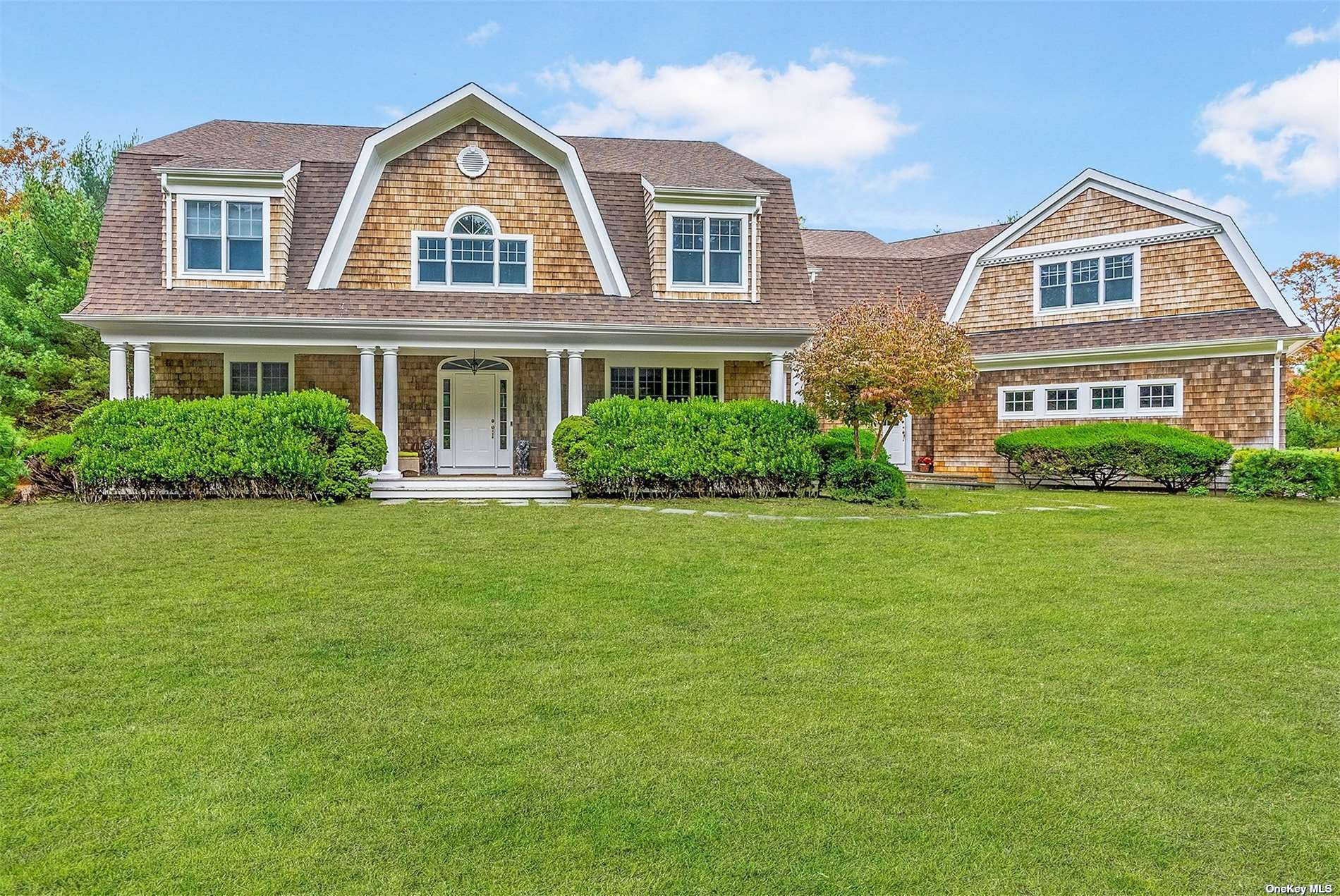 Single Family in East Hampton - Ely Brook To Hands Cr  Suffolk, NY 11937