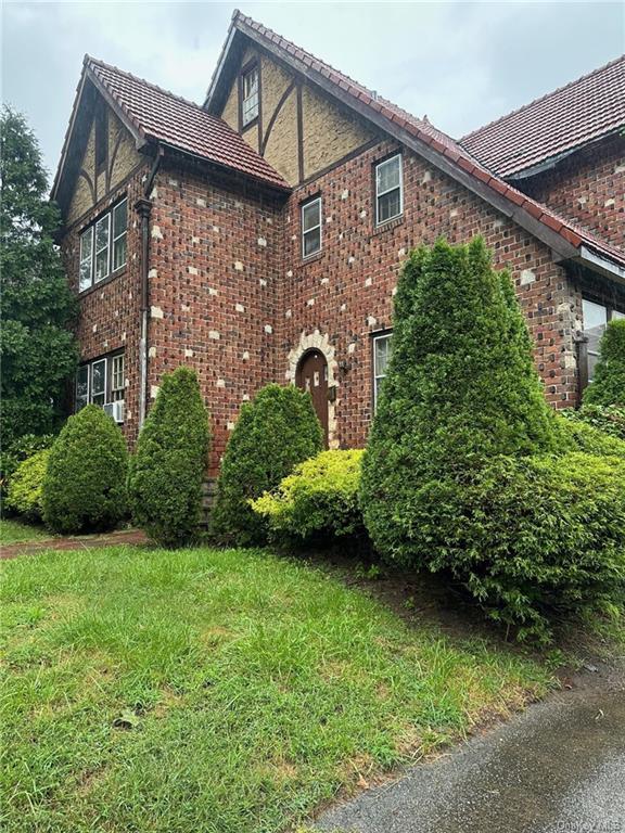Single Family in Mount Vernon - Fulton  Westchester, NY 10552