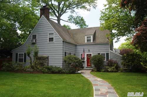 Charming 3 Br 1.5 Bth Colonial On Beautiful Landscaped Prop In The Heart Of New Salem. Lge Formal Lr W/Beamed Ceilings & A Williamsburg Brick Fpl.W/Bread Warmer, Eik, Fam Rm Fdr W/Peg & Planked Oak Flrs. W/French Doors That Open To A Quaint Sunroom & Oversized Bluestone Patio. 3 Lge Br's & 1 Full Bth Completes The 2nd Flr. Full Basement W/Playroom & Built-Ins For Stora