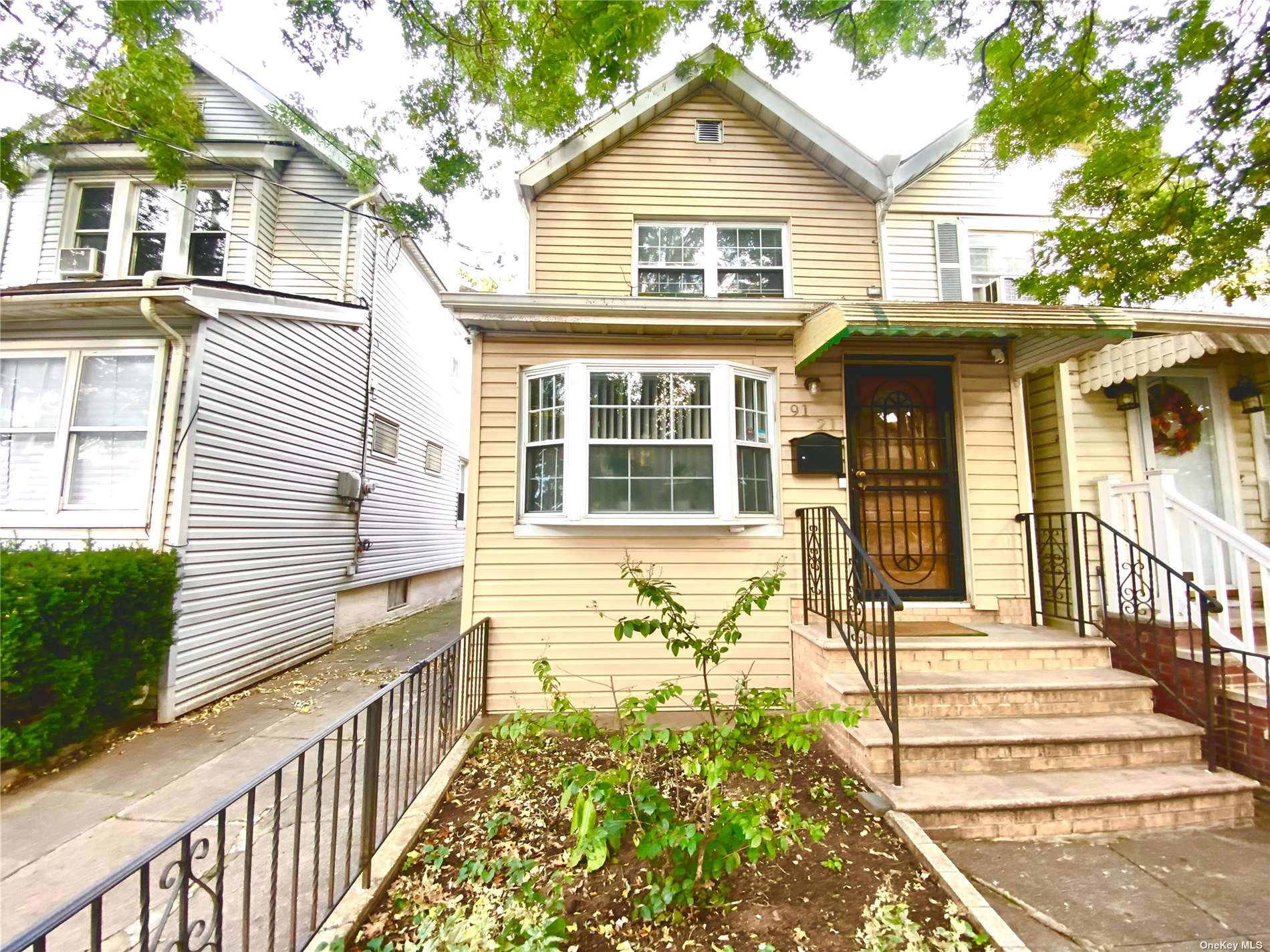 Single Family in Woodhaven - 84th  Queens, NY 11421