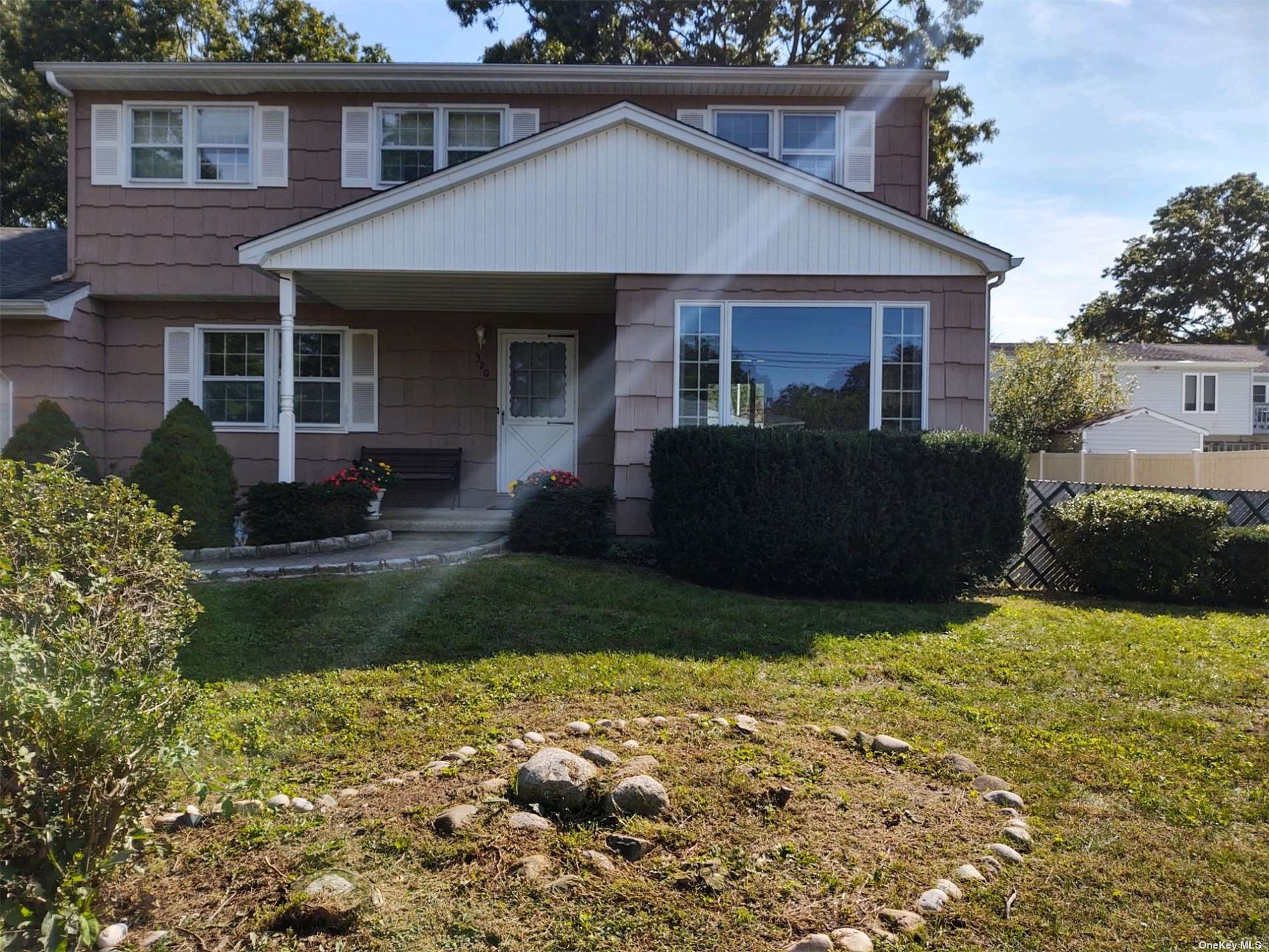 Listing in Dix Hills, NY