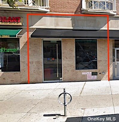 Commercial Lease in Astoria - 30th  Queens, NY 11103