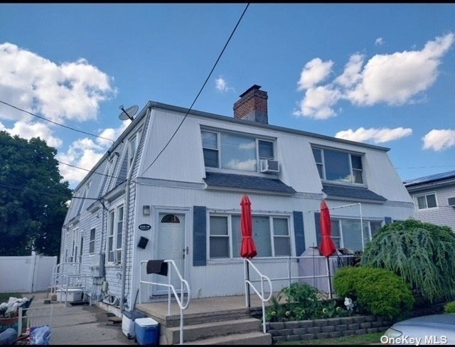 Listing in Copiague, NY