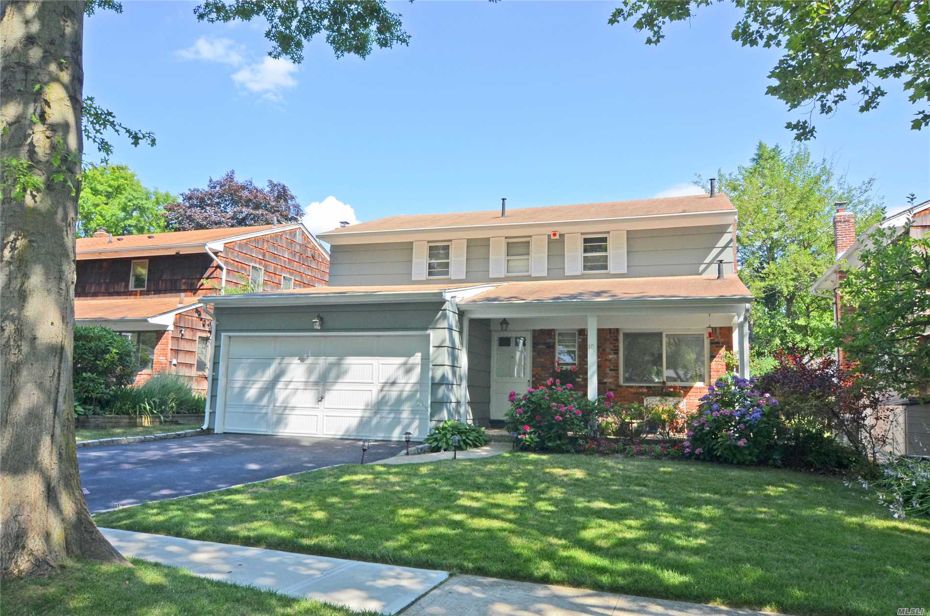 Fabulous Soundview Colonial-Largest Model, Meticulously Maintained And Updated. Spacious, Bright And Pristine. Slider To Private Rear Yard And Patio. Large Principle Rooms- Lr, Dr, Eik, And Master Suite.