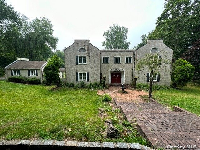 Single Family in Centre Island - Centre Island  Nassau, NY 11771