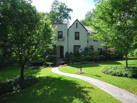 Beautiful Colonial Majestically Set On Magnificent Oversized Park-Like Property. Charm Galore In This Early 1920'S Style Home Perfectly Located With 4 Family Bedrooms, Huge Gourmet Cherrywood And Granite Kitchen, Fabulous Pool Setting. Walk To Train, Great Neck South Schools