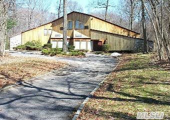 Motivated Seller! Private 2 Acre Property In Upper Brookville In Lovely Cul De Sac. Perfect For Buyer Who Wants Spacious Home With Beautiful Surroundings And Who Wants To Renovate. Builders Would Be Interested Also To Build Custom Home. 6 Bedrooms, 4.5 Bathrooms, Lr With Stone Fire Place And Vaulted Ceilings And 7 Sky Lights Throughout.