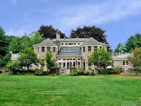 Outstanding Elegant 5 Bedroom Custom Brick Colonial Set On 2 Beautiful Acres On Superb Cul-De-Sac Street. Wonderful Entertainment Flow W/ Quality Appointments. Great Price! Great Location! Great Property! Choice Of Wheatley Or Jericho School District.