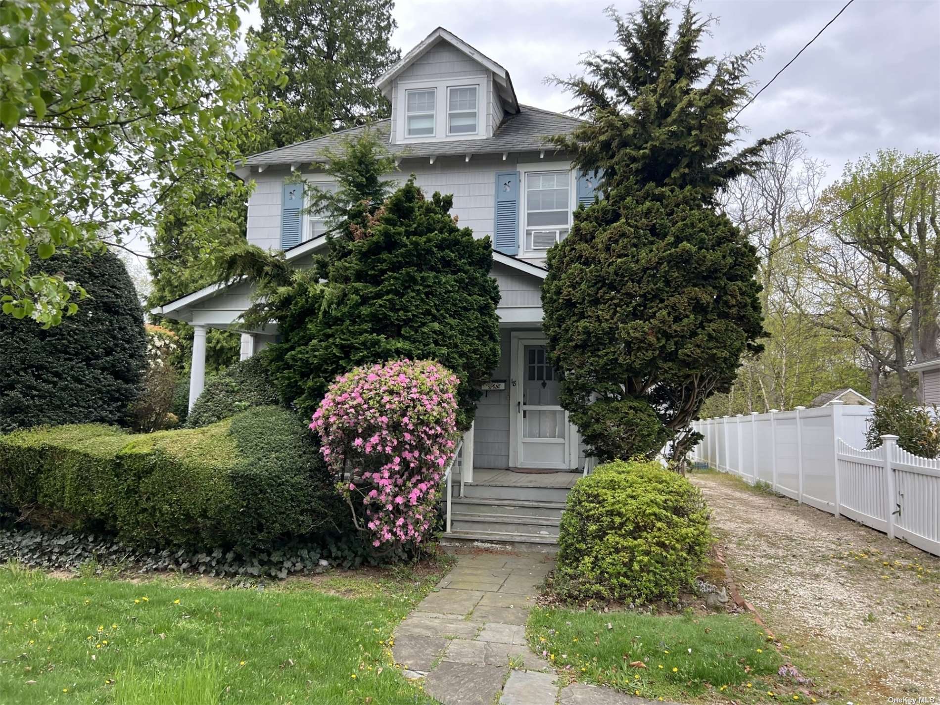 Single Family in Syosset - Anita  Nassau, NY 11791