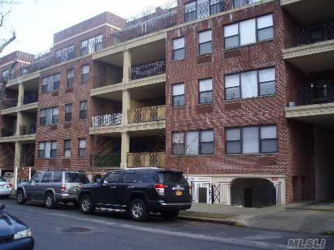 New Building, 15 Years Tax Abatement, Low Common Chages, Move In Condition, Storage Rm In The Basement, Convenient All