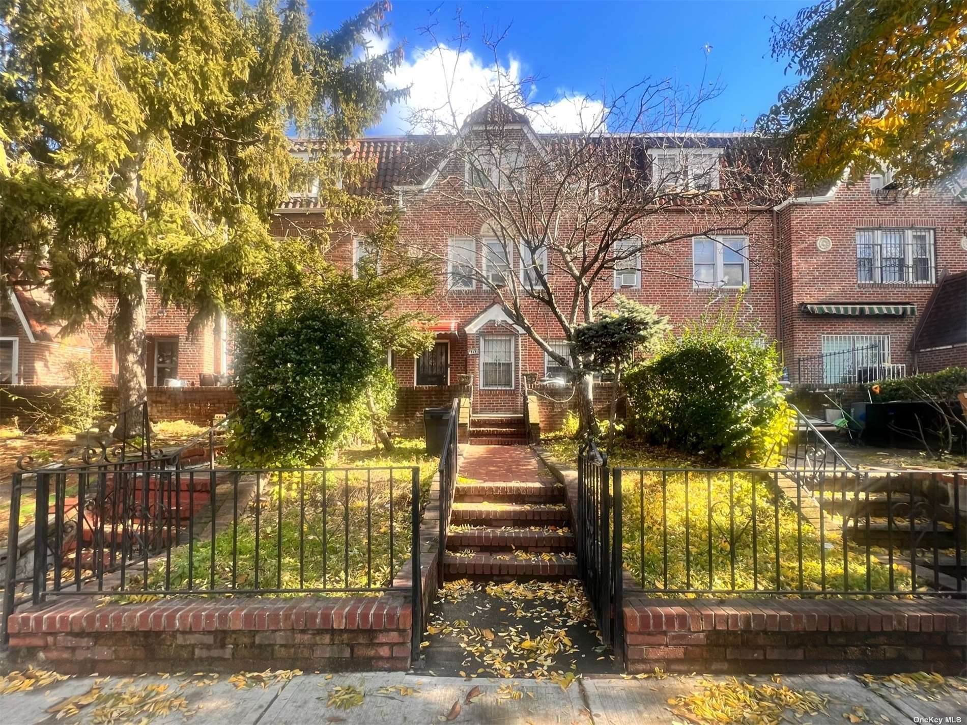 Single Family in Jackson Heights - 78th  Queens, NY 11372