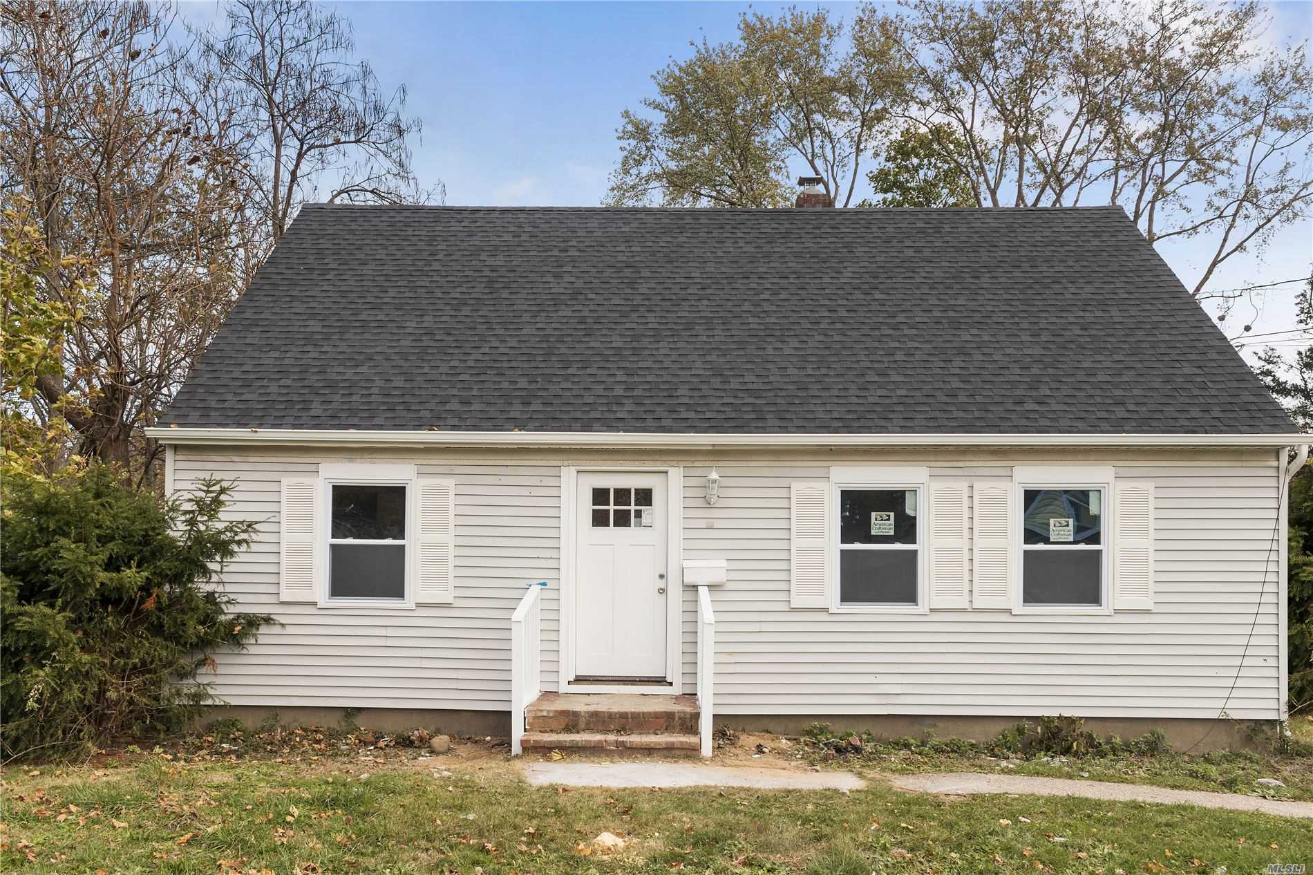 Stunning Fully Renovated Cape Located Just 3 Minutes Off Of Highway I-495! Walking Distance To The LIRR! House Features: Brand New Roofing. Beautiful Kitchen With All New Granite Countertops w/ Gorgeous Wood Cabinets. S/S Appliances. Sunny Living Room. Brand new Flooring and Freshly Painted Walls Throughout. All New Fully Renovated Bathrooms. Large Finished Basement. Spacious Backyard, Perfect For BBQs and Gatherings. Updated Car Garage With New Doors. A Truly Must See, This Gem Will Not Last!!