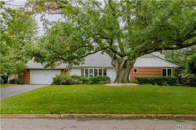 Lovely Renovated Ranch In Lake Success. Move-In Condition, 3 Skylights, Huge Attic, Park-Like Views In A Quiet Neighborhood. Overlook The Fresh Meadow Private Golf Course. Great Neck South School.