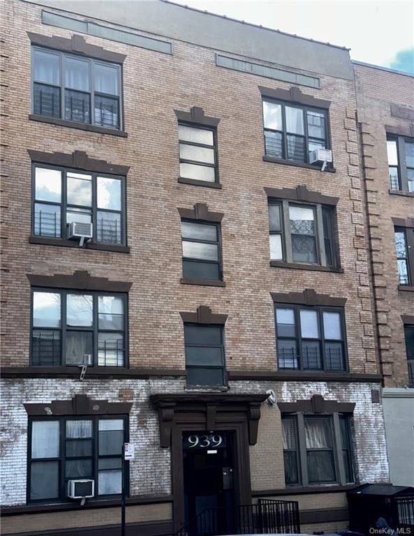 Apartment in Bronx - 179th  Bronx, NY 10460