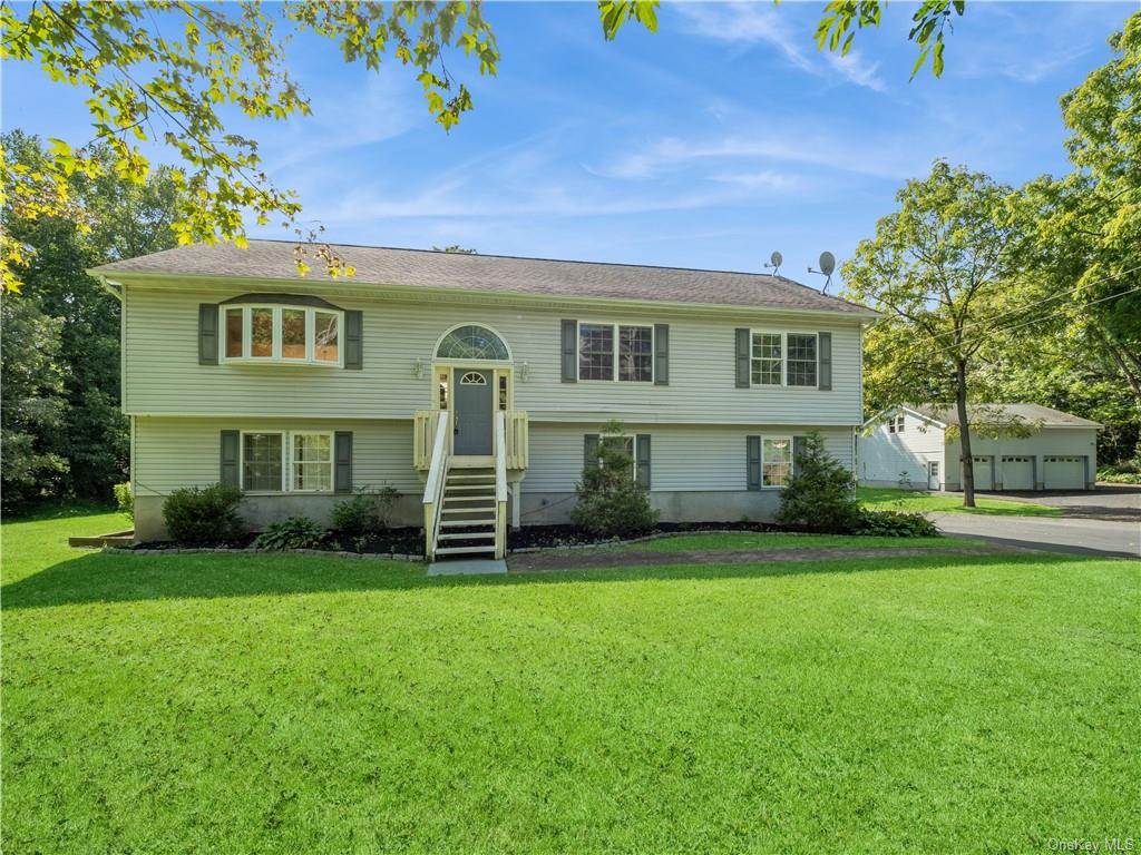 Single Family in Wappinger - All Angels Hill  Dutchess, NY 12590