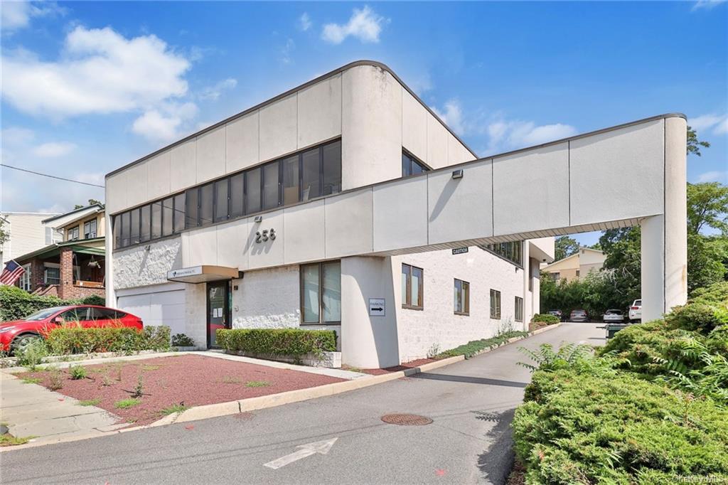 Commercial Lease in Orangetown - High  Rockland, NY 10960