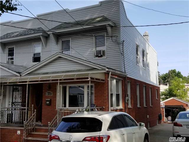 This House Is On The Border Of Brairwood And Jamaica Hills. It Is Close To Everything Nice One Of A Kind. It Has A New Hw Boiler, Siding, New Driveway, Roof Is Only 3 Years Old. Don&rsquo;t Miss It!!! Wont Stay Long!!!