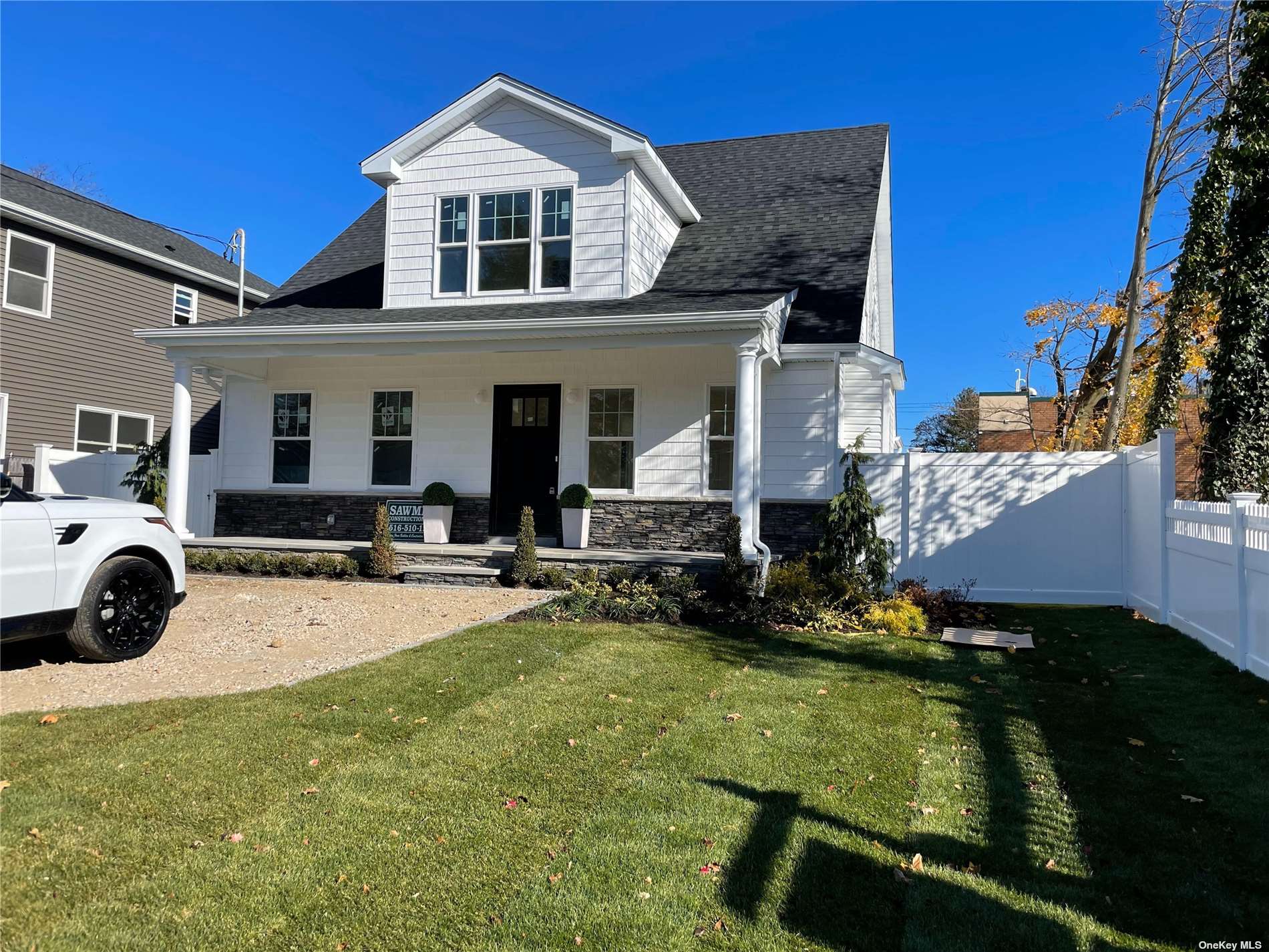 Single Family in Syosset - Split Rock  Nassau, NY 11791