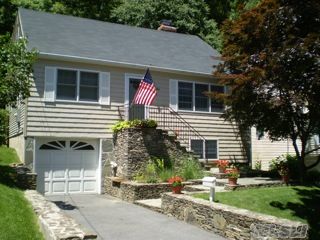Taxes Do Not Reflect Basic Star Of $753.04 Fabulous Npt Village Home. Close To All. Lots Of New Such As Roof, Baths, Updated Kit, Dual Fplc, Updtd Electric, Jacuzzi Tub, Double Closets In Bdrm. A True Village Treasure.