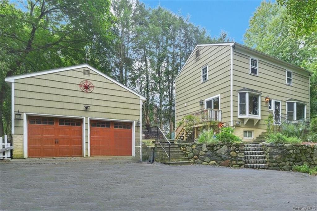 Single Family in Mount Pleasant - Linda  Westchester, NY 10532