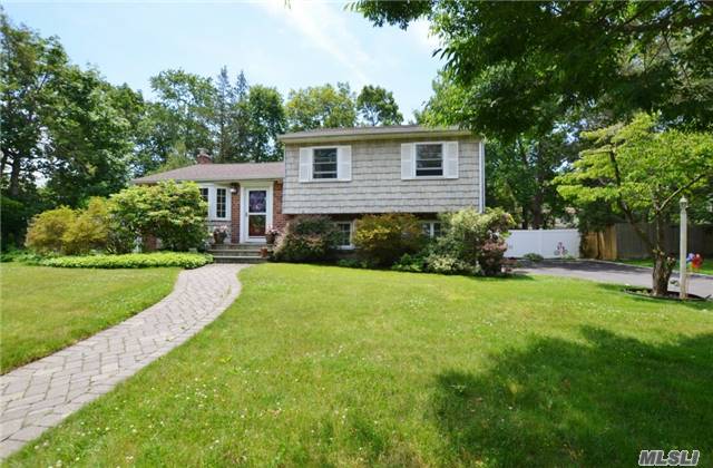 This Is The Lovely 3 Bedroom 2.5 Bath Home With Gas Heating And Lovely Hardwood Flooring On Two Levels In The Sought After Haborfields School District You've Been Waiting For. New Kitchen, New Roof-First Layer, 2 New Bathrooms, New Furnace , New Electric-All In 2008 And New Patio In 2010. Fully Fenced Yard And Move In Ready!