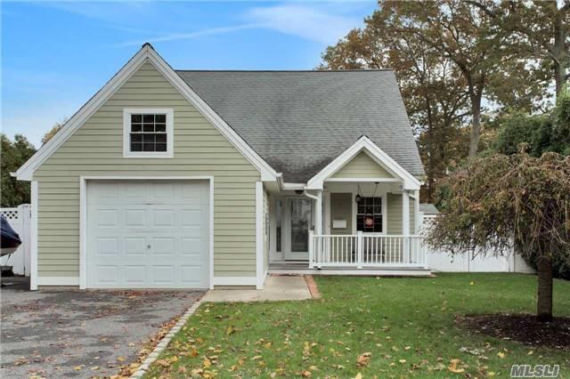 Gorgeous West Islip Farm Ranch W/Charming Front Porch And Open Floor Plan. Ef, Grtrm W/Fp, Fdr, Eik W/Pantry & Mudrm, Recessed Lighting, Surround Sound, Wd Floors. Mstrbdrm W/Wic & Mstr Bath, 2 Bdrms, Stone Patio, Completely Landscaped & Fenced, House Completely Redone Inside And Out 2007, Kit Apps 2017. Don&rsquo;t Miss This Amazing Home!