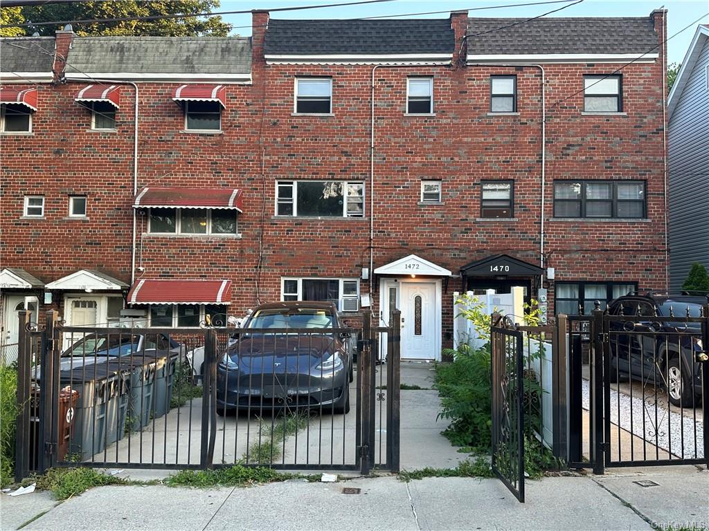 Two Family in Bronx - 233rd  Bronx, NY 10466